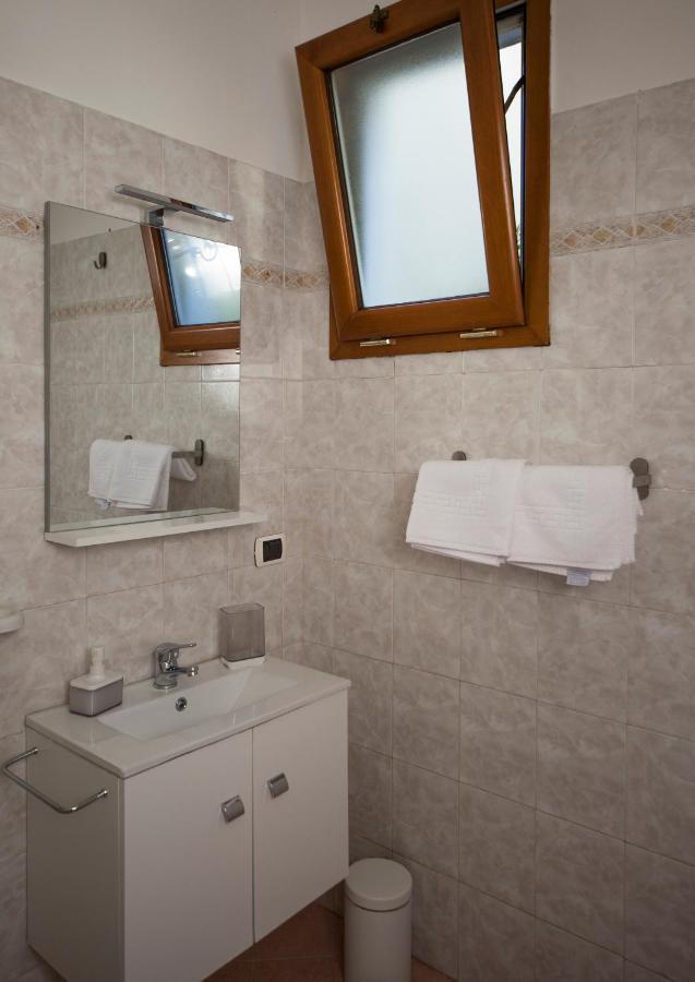 Residence Yellow Rimini Bagian luar foto
