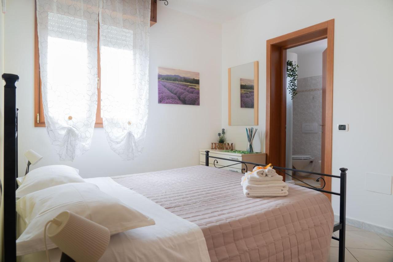 Residence Yellow Rimini Bagian luar foto