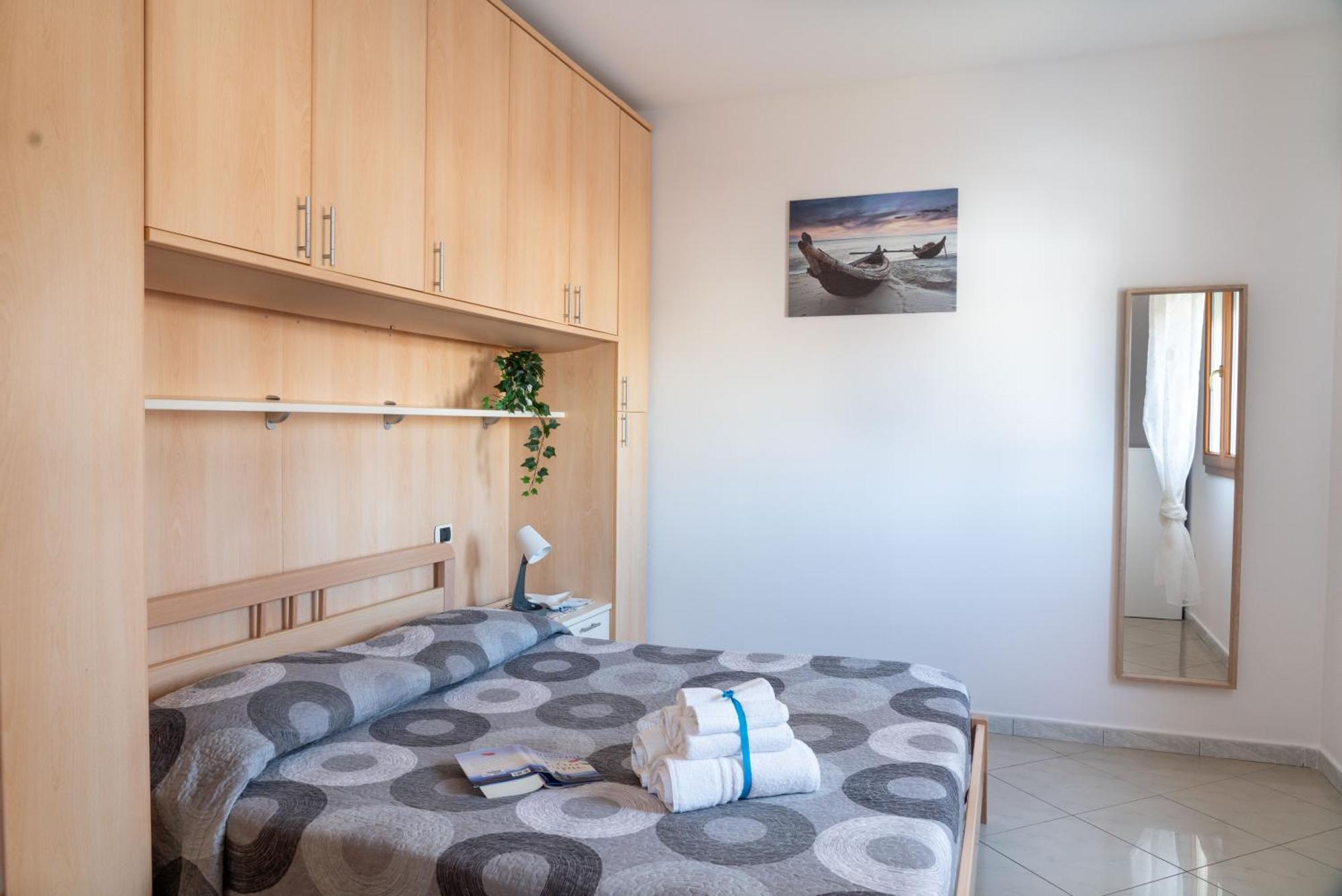 Residence Yellow Rimini Bagian luar foto